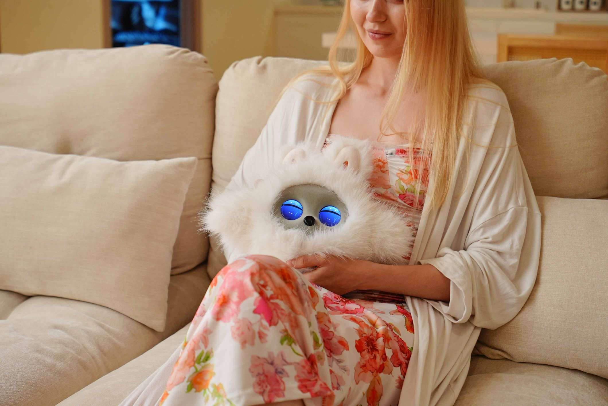 Robotski hišni ljubljenček z umetno inteligenco: s tehnologijo omogoča toplejše druženje